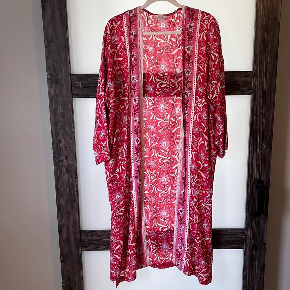 Beautiful pattern duster in reds and pinks
